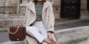 Beitragsbild des Blogbeitrags Winter Outfit: Cremefarbener Mango Wintermantel kombiniert mit einer weißen Jeans und einem gestreiften Rollkragenpullover 