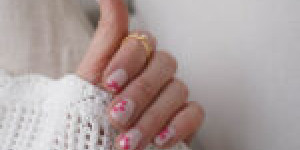 Beitragsbild des Blogbeitrags Flower nail design in pink and white with striplac 