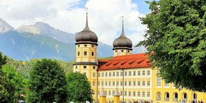 Beitragsbild des Blogbeitrags Stift Stams, Auszeit im Zisterzienser Kloster 