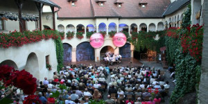 Beitragsbild des Blogbeitrags Wachaufestspiele Weißenkirchen, Sommer-Genuss!