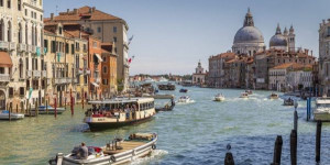 Beitragsbild des Blogbeitrags Venedig mit dem Vaporetto und zu Fuss