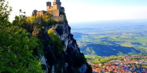Beitragsbild des Blogbeitrags San Marino Kurzreise mit Sehenswürdigkeiten 
