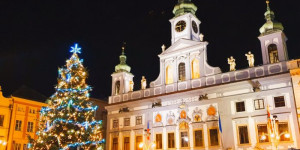 Beitragsbild des Blogbeitrags Budweiser Adventmarkt, ein Fest voller Magie!