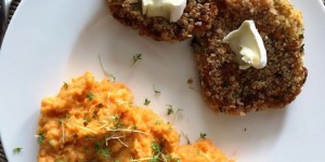 Beitragsbild des Blogbeitrags Linsenlaberl mit Süßkartoffelpüree – glutenfrei, vegan 