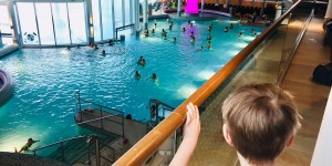 Beitragsbild des Blogbeitrags Thementest: Mit der ganzen Familie in die Therme Laa