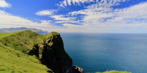 Beitragsbild des Blogbeitrags Färöer-Inseln: Reisetipps von A bis Z
