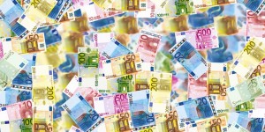 Beitragsbild des Blogbeitrags 9 ultimative Spartipps – So füllst du dein Reisebudget nachhaltig auf 