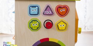Beitragsbild des Blogbeitrags Der Hape Motorikwürfel Kleine Tierchen im Test 