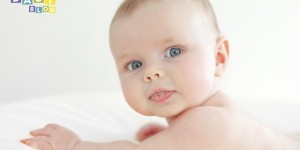 Beitragsbild des Blogbeitrags Warum sabbert mein Baby und was hilft dagegen? 