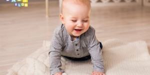 Beitragsbild des Blogbeitrags Der 6. Lebensmonat eines Babys – Entwicklung und Meilensteine 
