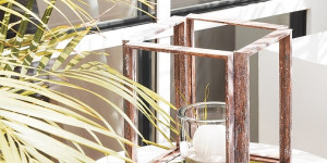 Beitragsbild des Blogbeitrags Windlicht aus Holz / Gartenlaterne selber machen - Upcycling-Deko mit Bilderrahmen