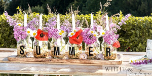 Beitragsbild des Blogbeitrags Sommerdeko mit Gläsern - Schnelle Deko für den Sommertisch