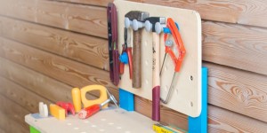 Beitragsbild des Blogbeitrags Kinderarbeitsplatz im Garten