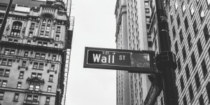 Beitragsbild des Blogbeitrags Erfolgreiches Investieren mit ETF (Exchange Traded Funds)