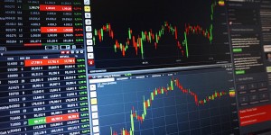 Beitragsbild des Blogbeitrags Langfristig steigen die Aktienmärkte