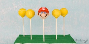 Beitragsbild des Blogbeitrags Tennis Cake Pops 