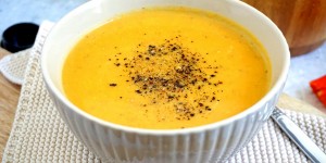 Beitragsbild des Blogbeitrags [Hauptspeise] Wir begrüßen den Herbst: Kürbissuppe 