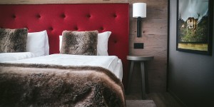Beitragsbild des Blogbeitrags Schweizer Bergsommer im AMERON Swiss Mountain Hotel DAVOS
