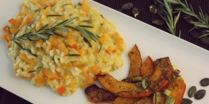 Beitragsbild des Blogbeitrags Kürbis Risotto mit Rosmarin für den Herbst