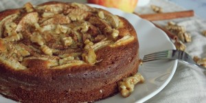 Beitragsbild des Blogbeitrags Schneller Apfelkuchen in Rosenform
