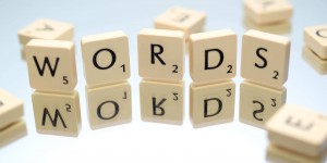 Beitragsbild des Blogbeitrags Besser leben durch das Verändern der eigenen Sprache