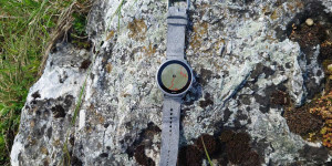 Beitragsbild des Blogbeitrags Die Suunto 7 Titanium – Spitzen-Minimalismus
