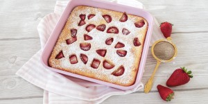 Beitragsbild des Blogbeitrags Grießauflauf mit Erdbeeren 