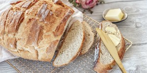 Beitragsbild des Blogbeitrags Joghurtkrustenbrot