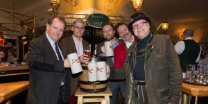 Beitragsbild des Blogbeitrags Wiener Lokale „Leupold“ und „Zum Holunderstrauch“ luden zur Verkostung