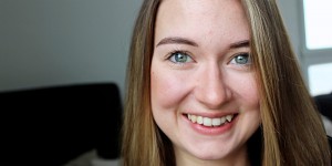 Beitragsbild des Blogbeitrags Tipps für weiße Zähne + Review Dental Bleaching für zuhause