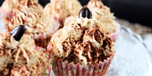 Beitragsbild des Blogbeitrags Tiramisu Cupcakes und warum ich Buttercremes nicht mag