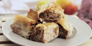 Beitragsbild des Blogbeitrags Walnuss-Apfel Baklava 