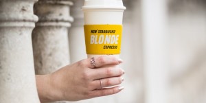Beitragsbild des Blogbeitrags *Der Moment, als ich zur BLONDine wurde | Starbucks BLONDE