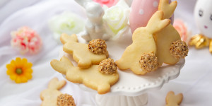 Beitragsbild des Blogbeitrags Giotto-Osterhasen mit Zitronenmürbteig | Easy Peasy Zuckerbäckerei