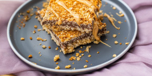 Beitragsbild des Blogbeitrags Haferflocken-Schnitte | No Bake mit Schokolade
