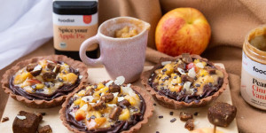Beitragsbild des Blogbeitrags Apfel-Schoko-Törtchen | Easy Peasy Zuckerbäckerei