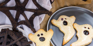 Beitragsbild des Blogbeitrags 3 Mini-Rezepte für deine Halloween-Party | Easy Peasy Bäckerei 