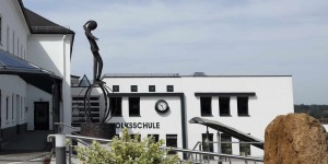Beitragsbild des Blogbeitrags Zeitgenössische Kunst im Dorf