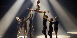 Beitragsbild des Blogbeitrags „Circa’s Peepshow“ – Willkommen, Bienvenue, Welcome! 