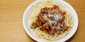 Beitragsbild des Blogbeitrags Spaghetti mit Brokkoli-Tomaten-Sugo 