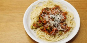 Beitragsbild des Blogbeitrags Spaghetti mit Brokkoli-Tomaten-Sugo