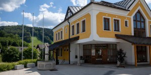 Beitragsbild des Blogbeitrags Der Dorfbrunnen in Hof