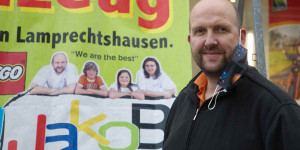 Beitragsbild des Blogbeitrags Spielen und Lesen im Dorf