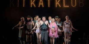 Beitragsbild des Blogbeitrags „Cabaret“ – Willkommen im Kit Kat Klub!