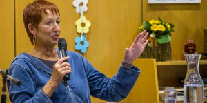 Beitragsbild des Blogbeitrags Lesung Eva Rossmann in Eugendorf