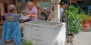 Beitragsbild des Blogbeitrags Marktbrunnen am Kleinen Grünmarkt | Salzburg