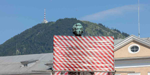 Beitragsbild des Blogbeitrags Marinella Senatore: The School of Narrative Dance