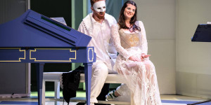 Beitragsbild des Blogbeitrags „Il barbiere di Siviglia“ – als rasantes, burleskes Spektakel