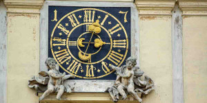 Beitragsbild des Blogbeitrags Uhr – Ein weitgewandertes Wort