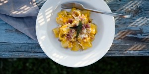 Beitragsbild des Blogbeitrags Nostalgietrip: Pasta mit Kürbis und Amaretti